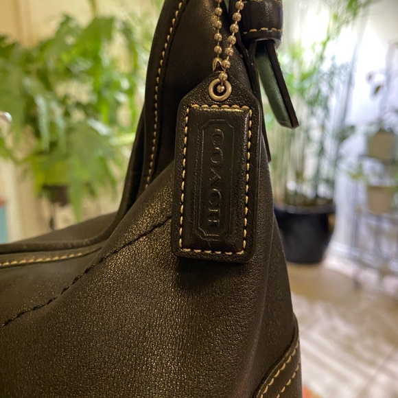 COACH LEATHER CLASSIC SHOULDER BAG - Picture 5 of 6